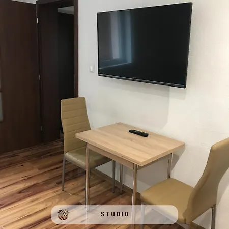 Apartmanovy Dom * Visnove