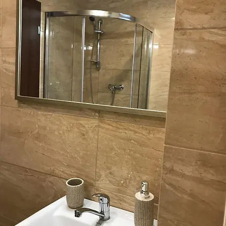 Apartmanovy Dom