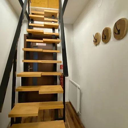 Apartmanovy Dom