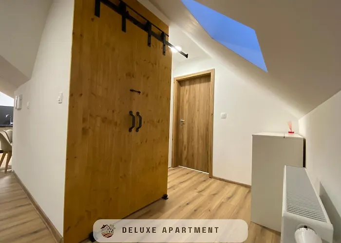 アパート Apartmanovy Dom *